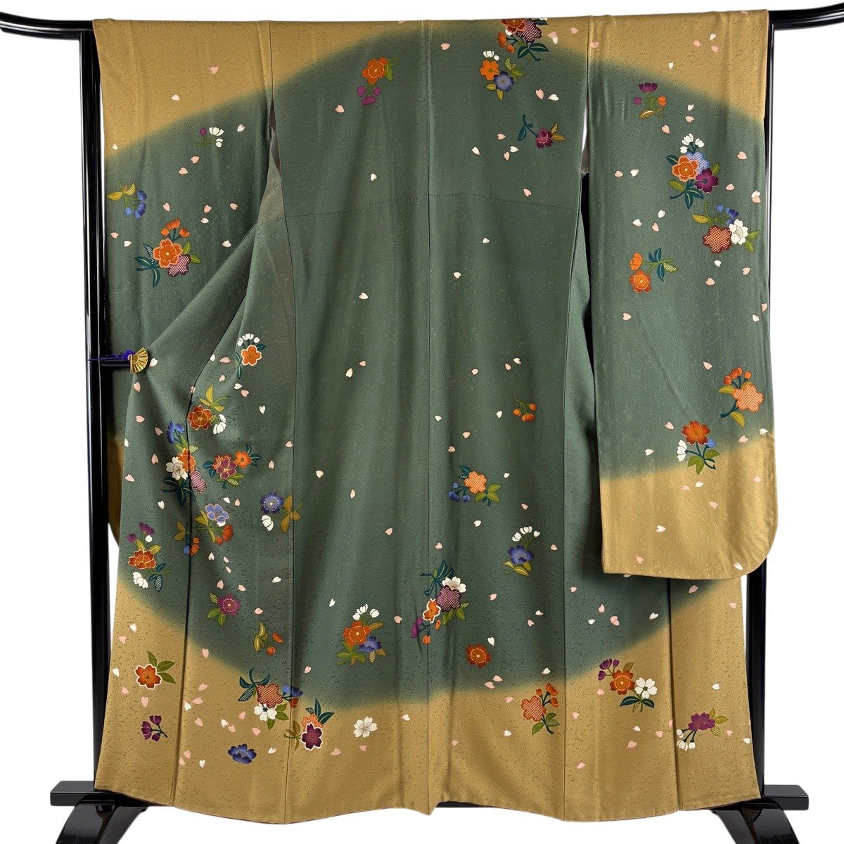 美品】 振袖 身丈168cm 裄丈67.5cm L 袷 桜 桜の花びら 金通し 箔 黒