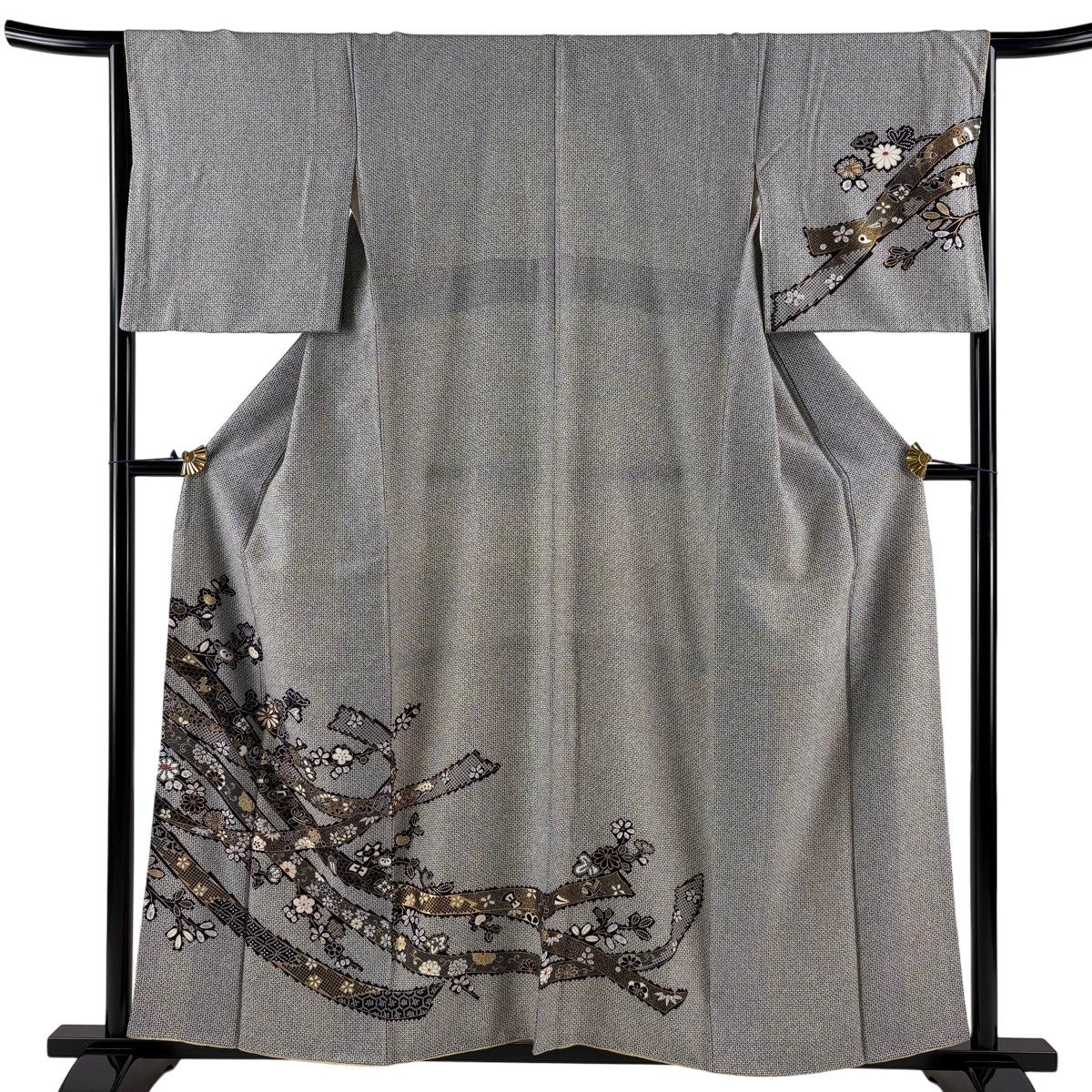 付下げ 身丈157cm 裄丈66cm M 袷 鬘帯 菊 金彩 黒灰 正絹 秀品｜中古