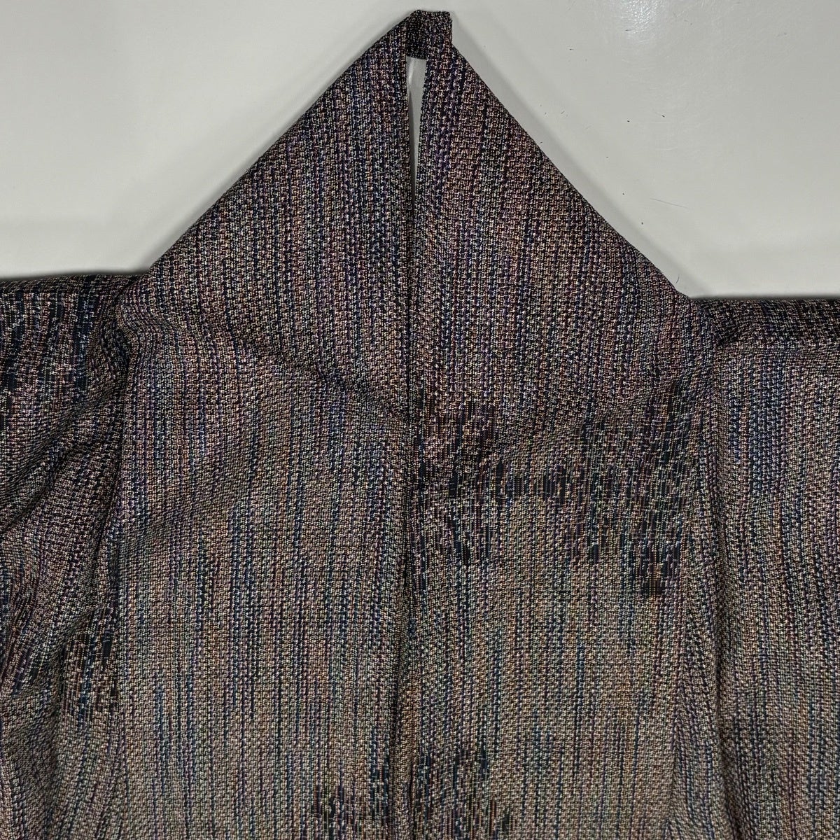 紬 身丈154cm 裄丈63.5cm S 単衣 天山紬 縞 華文 灰紫 正絹 秀品｜中古