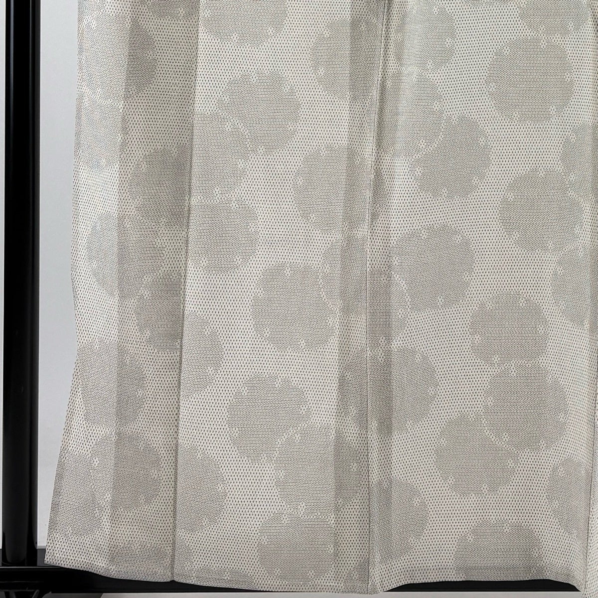 紬 身丈161.5cm 裄丈63cm S 単衣 雪輪 絣 クリーム 正絹 秀品｜中古