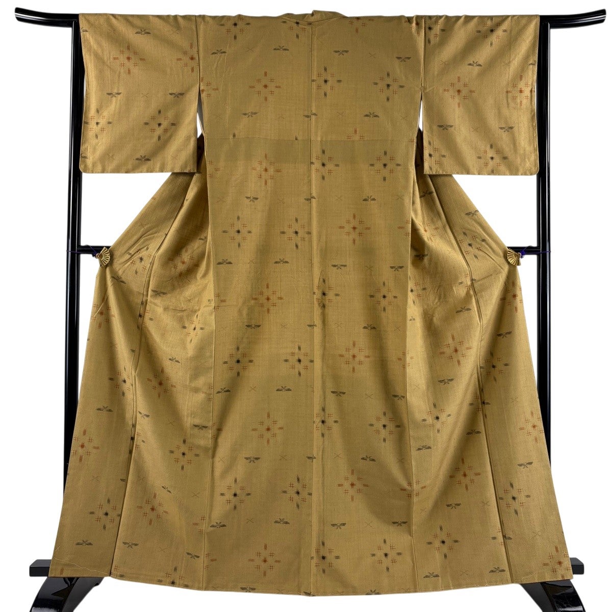 紬 身丈162cm 裄丈62.5cm S 袷 蝶 井桁絣 ベージュ 正絹 秀品｜中古