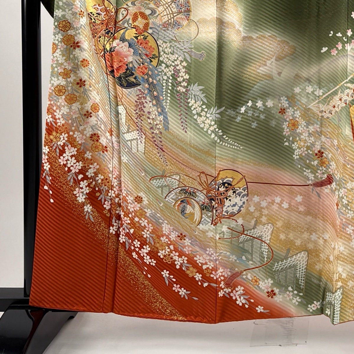 振袖 身丈161.5cm 裄丈65.5cm M 袷 鼓 孔雀 金彩 ラメ 灰緑 正絹 秀品