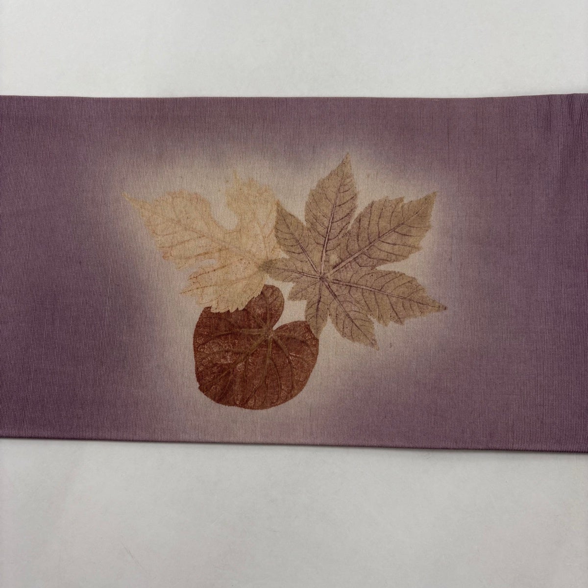 名古屋帯 秀品 山岡古都 葉柄 ぼかし 灰紫 正絹｜中古・古着
