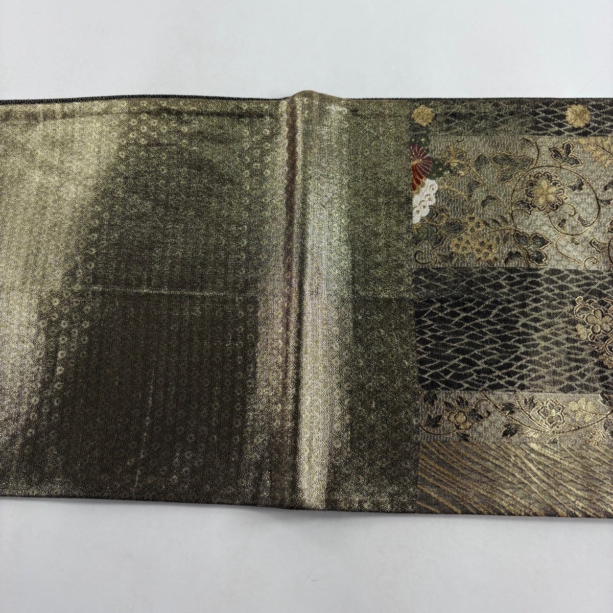 袋帯 秀品 花唐草 蝶 箔 唐織 金色 六通 正絹｜中古・古着・リサイクル