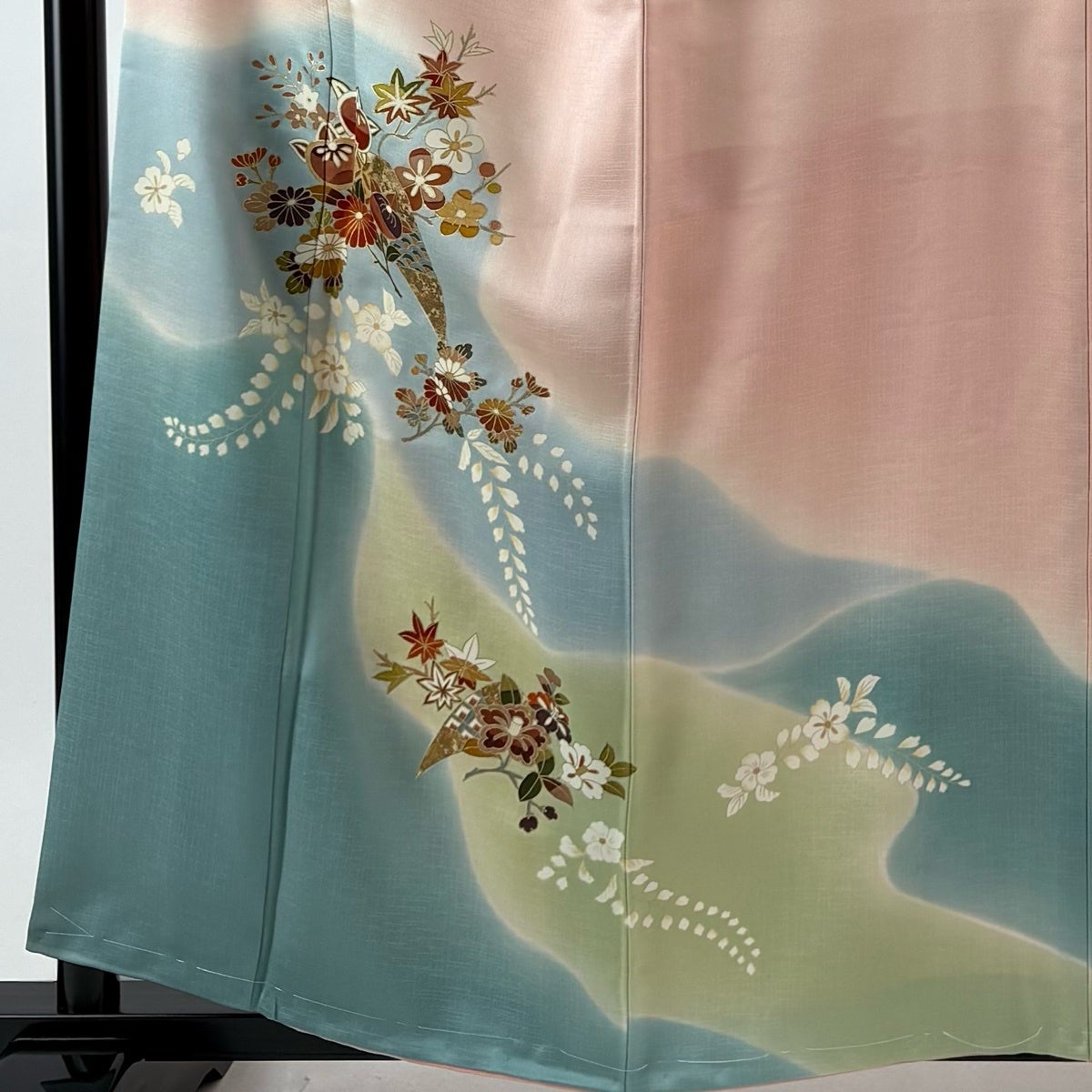 訪問着 身丈158.5cm 裄丈64cm M 袷 草花 霞 金彩 染め分け ピンク 正絹