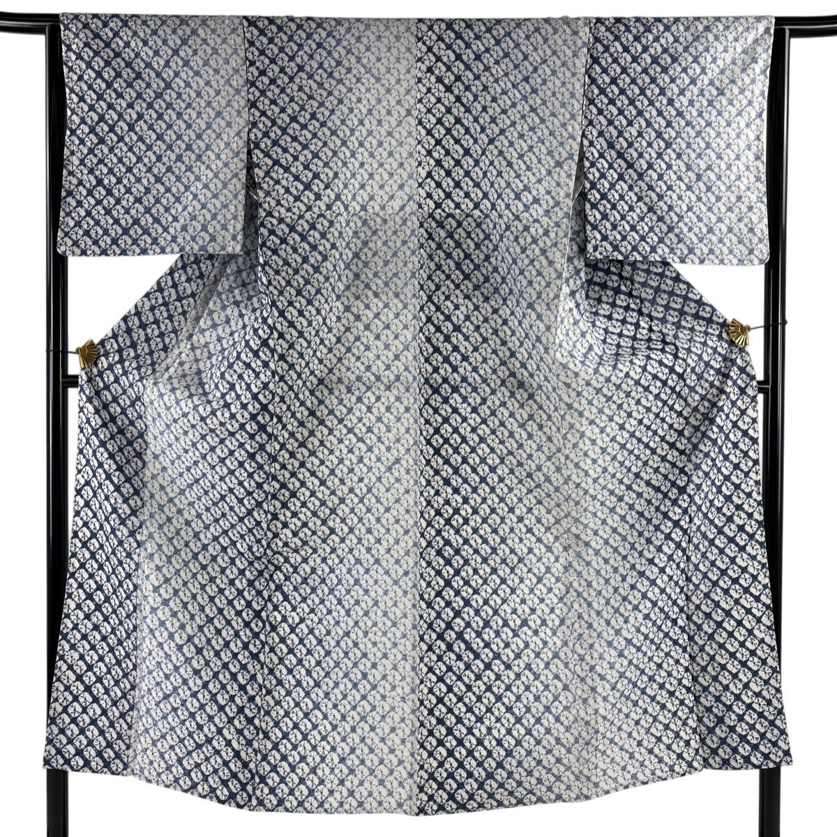 小紋 身丈150.5cm 裄丈63.5cm 正絹 逸品 【中古】 美品】 小紋 身丈150cm 裄丈63.5cm S 単衣 幾何学 絞り 紺色 正絹 逸品