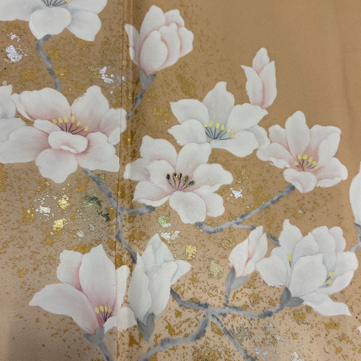 付下げ 身丈158.5cm 裄丈64cm M 袷 枝花 螺鈿 金銀彩 薄茶色 正絹 秀品