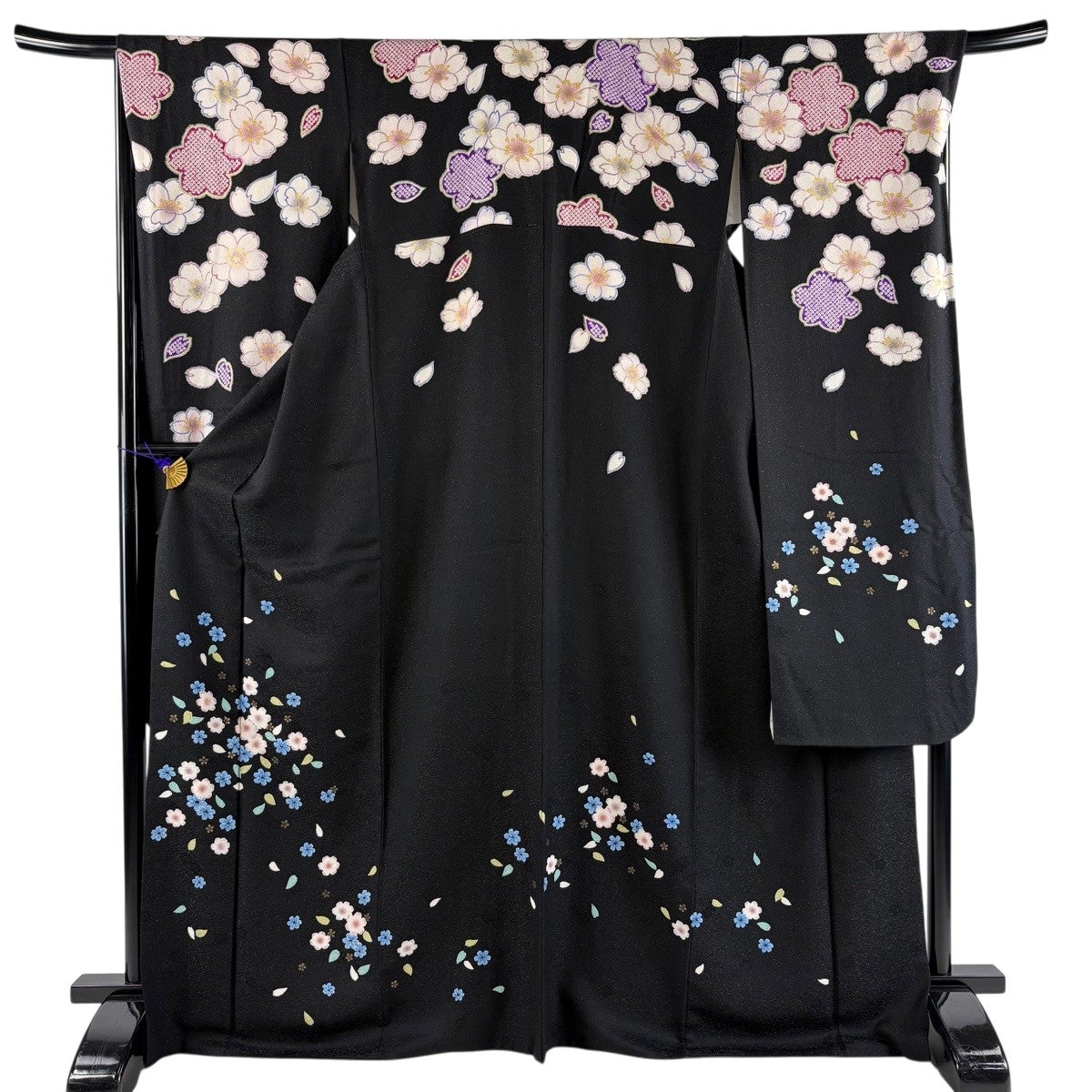 振袖 身丈170cm 裄丈67cm M 袷 桜 花びら 金通し 金彩 黒 正絹 秀品