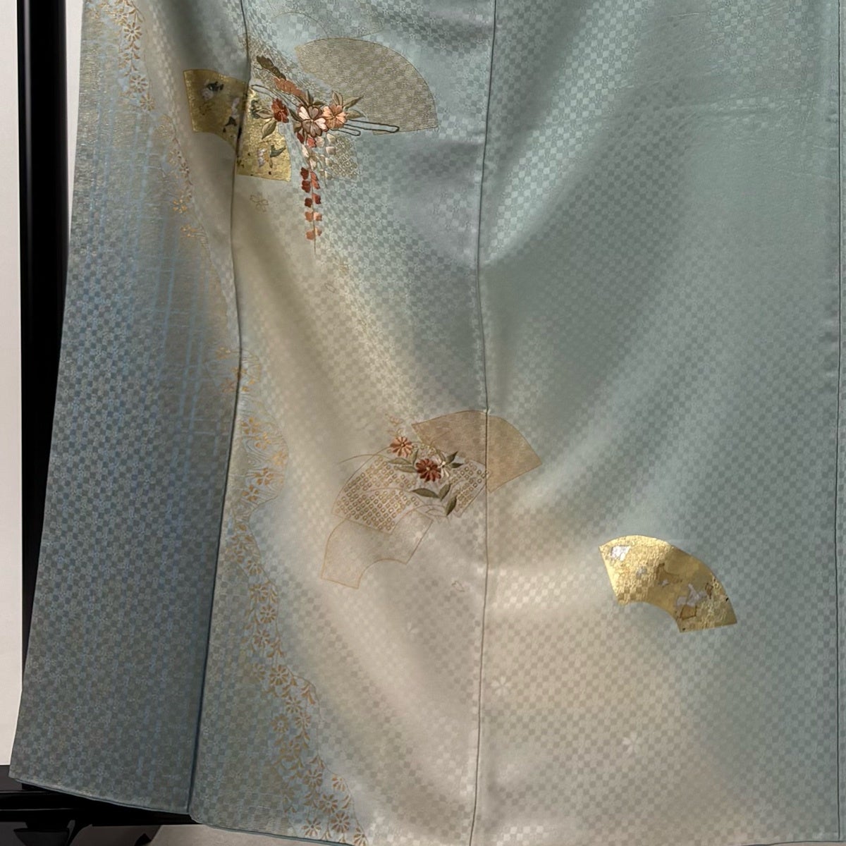 付下げ 身丈160.5cm 裄丈64cm M 袷 扇面 草花 金彩 刺繍 水色 正絹 秀