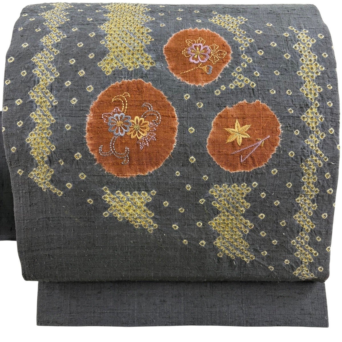 名古屋帯 秀品 紬地 花唐草 幾何学 刺繍 絞り 墨色 正絹｜中古・古着