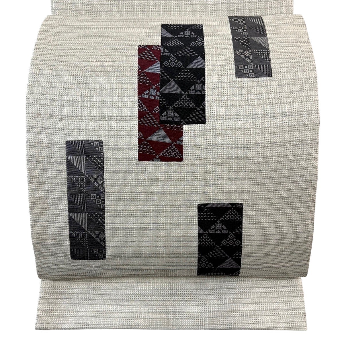 美品】 袋帯 秀品 短冊 鱗 切嵌 灰白 お太鼓柄 正絹｜中古・古着