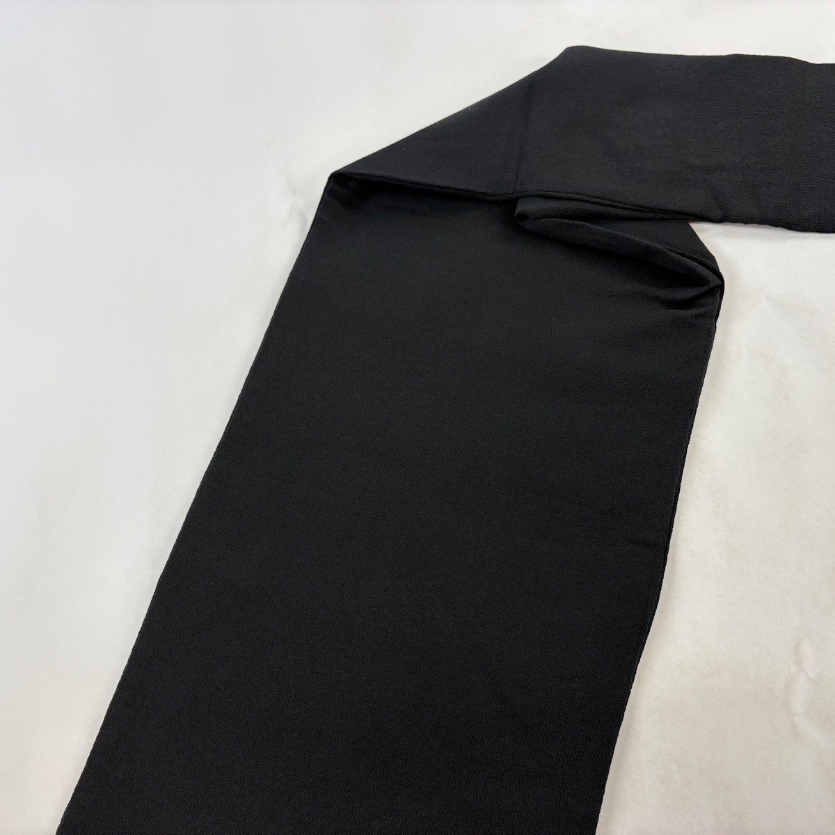 名古屋帯 逸品 落款あり 伊勢型染 草花 縮緬 黒 正絹｜中古・古着