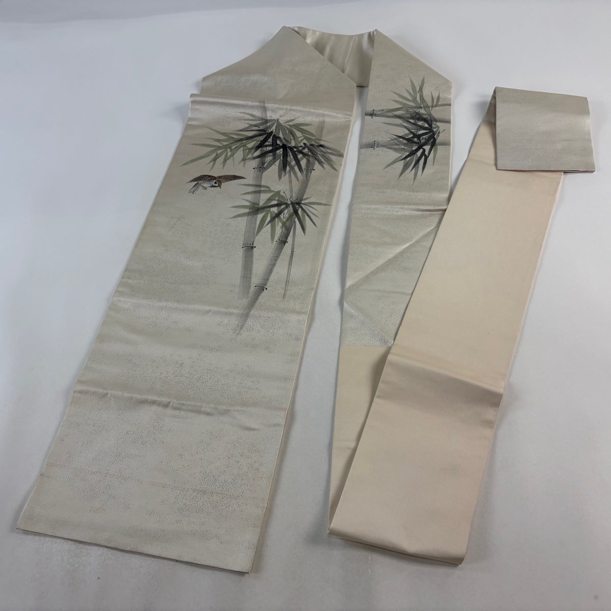 名古屋帯 優品 竹 雀 箔 灰白 正絹｜中古・古着・リサイクル着物通販