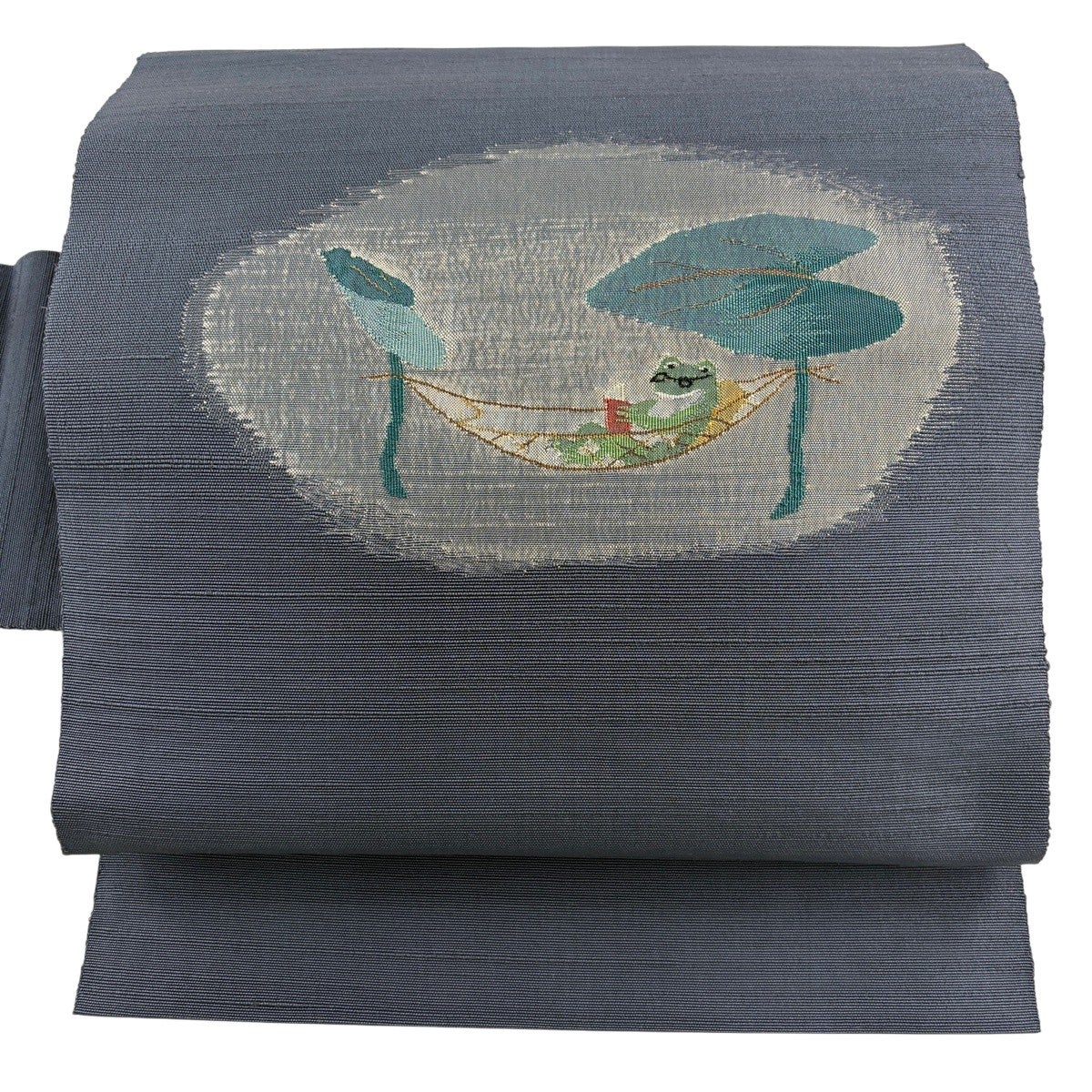 美品】 名古屋帯 秀品 八寸名古屋帯 カエル 葉 金糸 青灰色 正絹｜中古