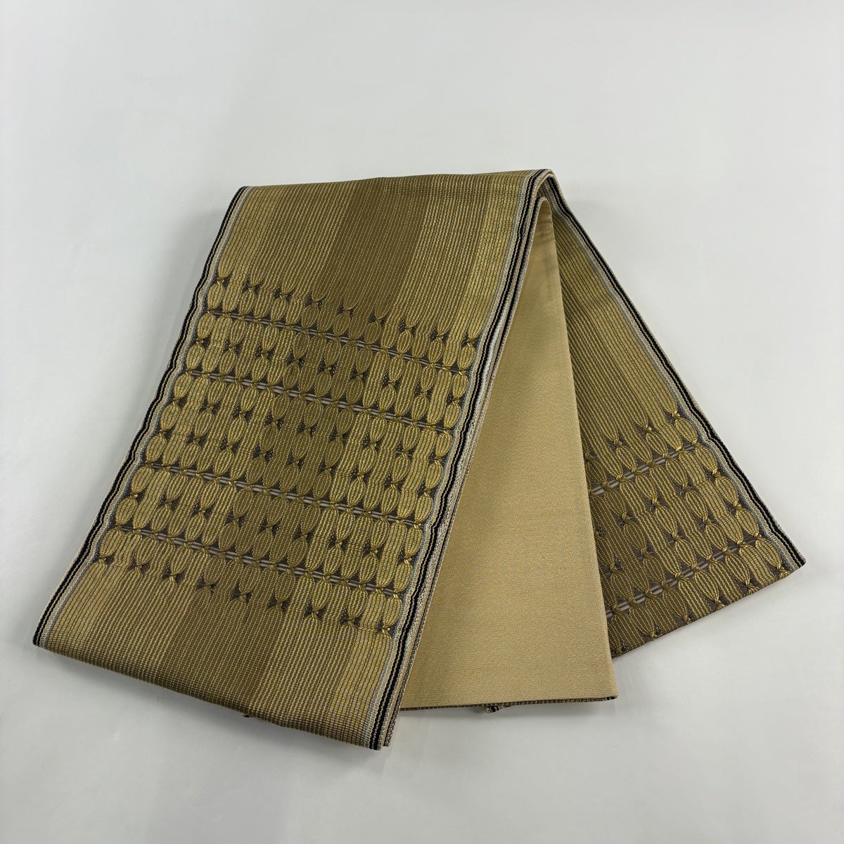 美品】 袋帯 秀品 幾何学模様 金糸 金色 お太鼓柄 正絹｜中古・古着