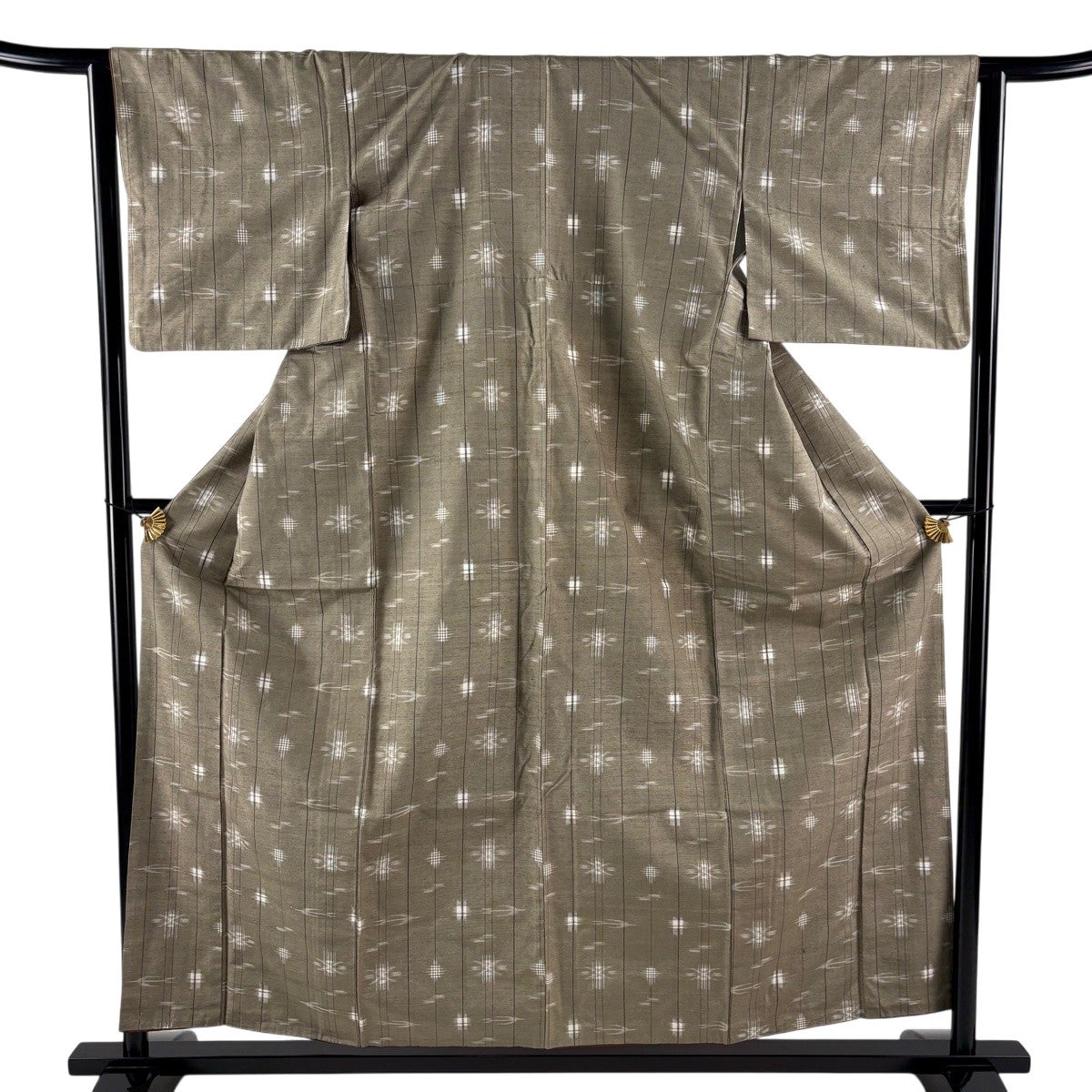 紬 身丈157.5cm 裄丈63.5cm S 袷 縞 燕 灰茶 正絹 名品｜中古・古着