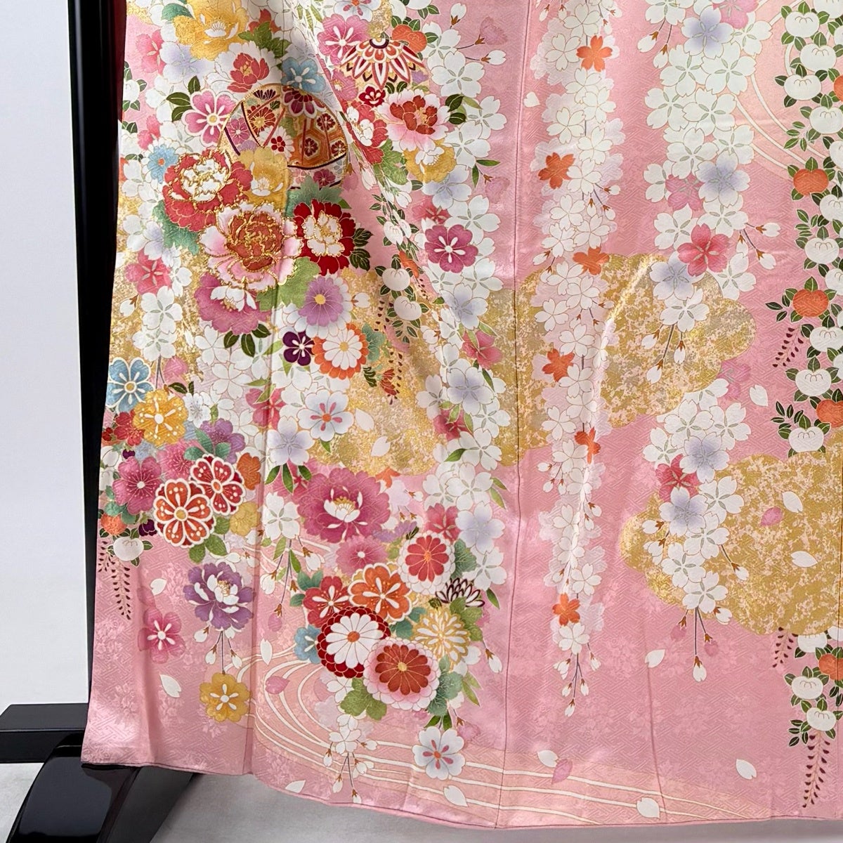 振袖 身丈164cm 裄丈66cm M 袷 手鞠 草花 金彩 金糸 ピンク 正絹 名品