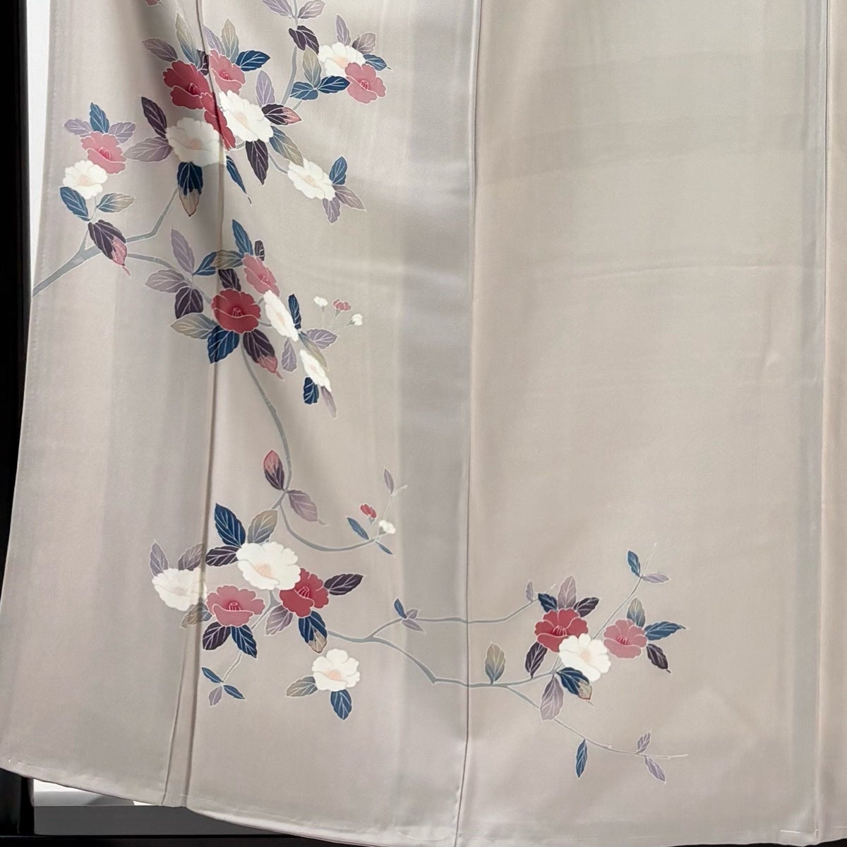 付下げ 身丈157cm 裄丈65cm M 袷 椿 灰桜 正絹 秀品｜中古・古着