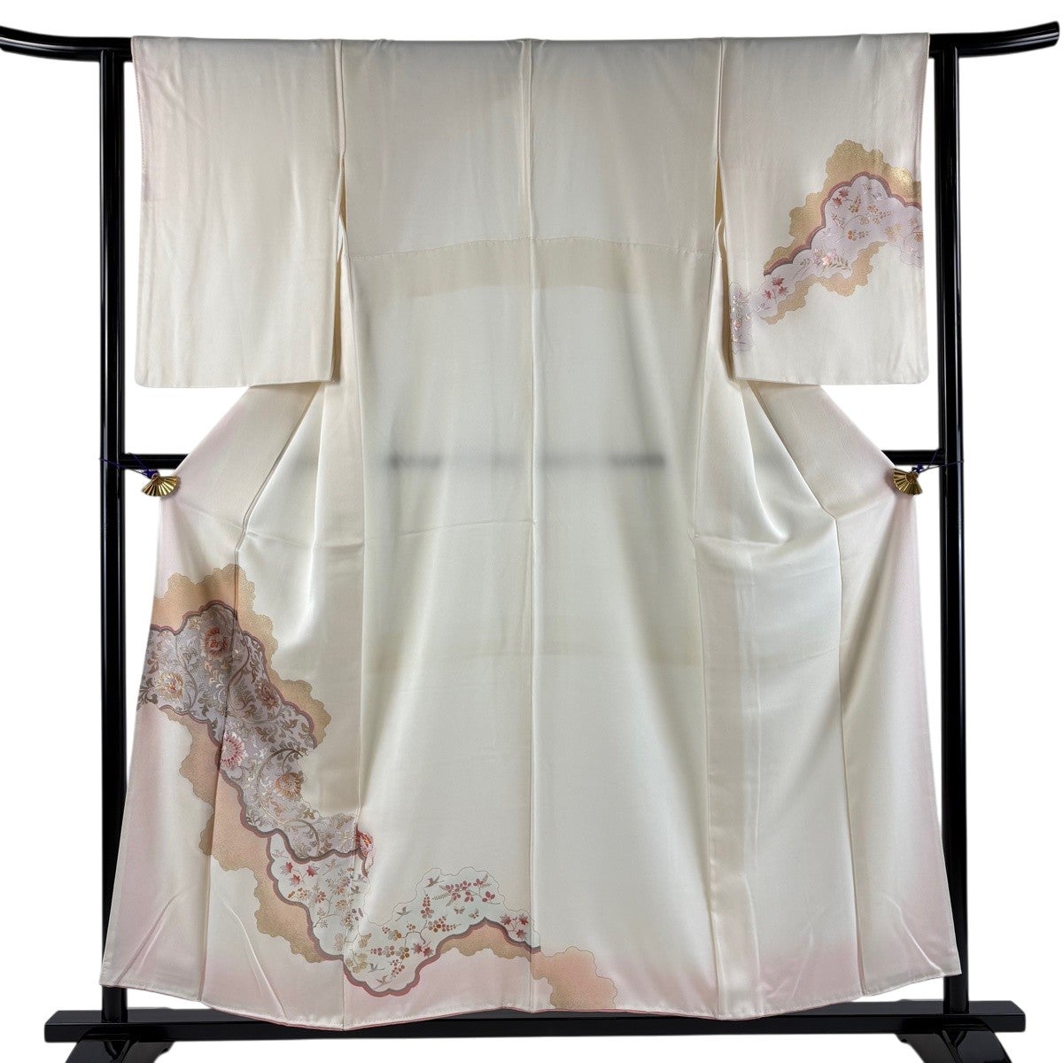 付下げ 身丈153.5cm 裄丈63.5cm S 袷 花唐草 金銀彩 クリーム 正絹 秀
