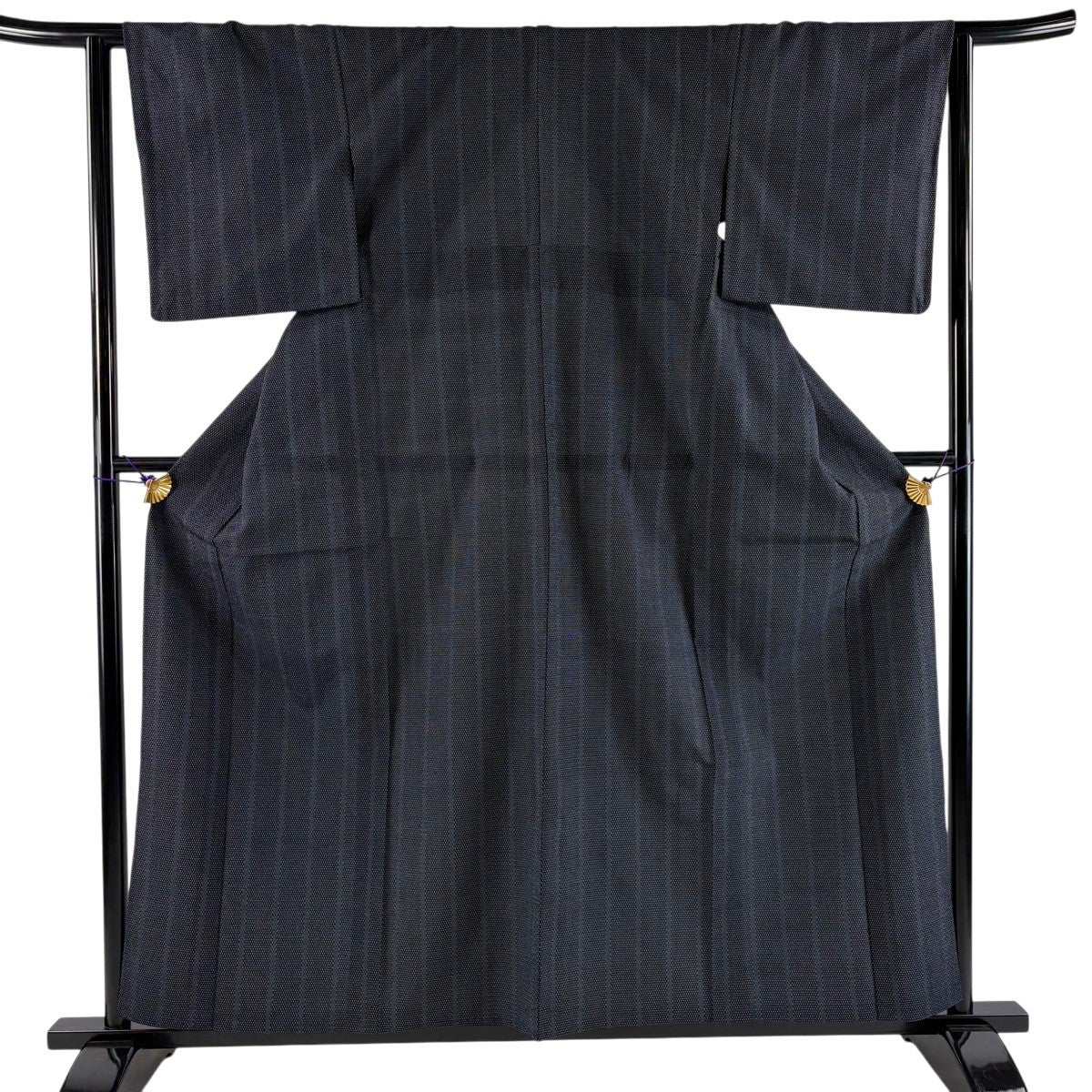美品】 紬 身丈159cm 裄丈64cm M 単衣 縦縞 黒 正絹 秀品｜中古・古着