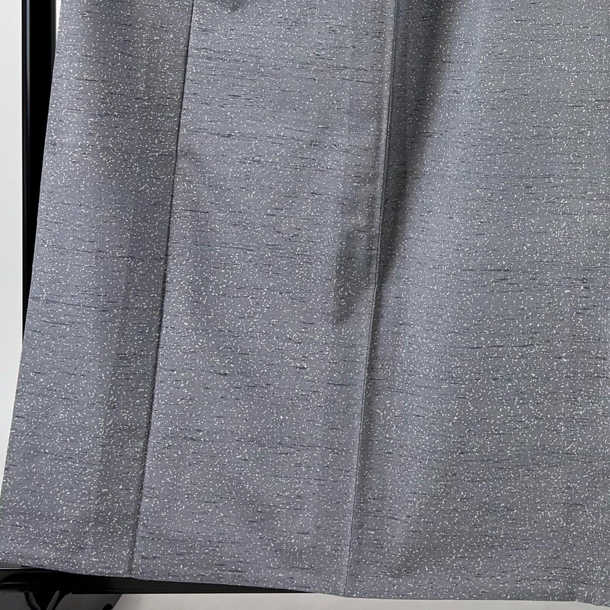 正絹 グレー×ホワイト 紬小紋 単品 小紋 身丈159cm 裄丈65cm M 単衣 紬地 幾何学 青灰色 正絹 秀品｜中古