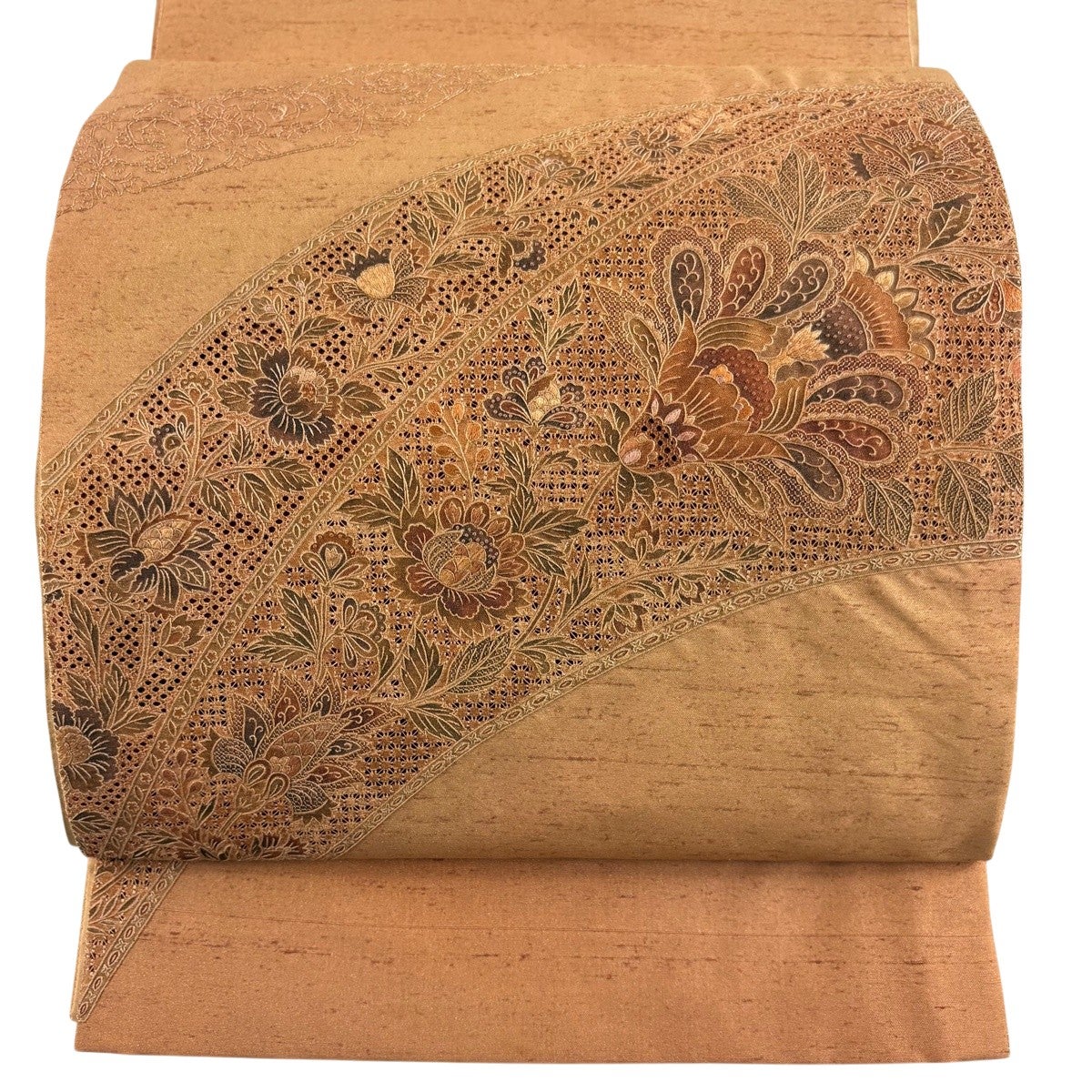 美品】 袋帯 秀品 華文 花唐草 刺繍 金糸 薄オレンジ お太鼓柄 正絹