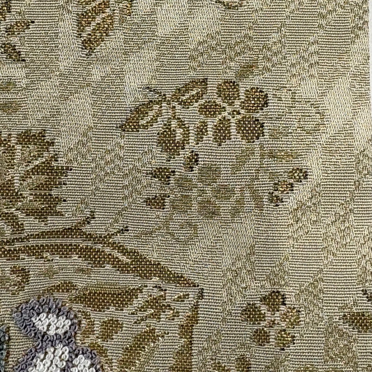 袋帯 秀品 華文 花鳥 金糸 相良刺繍 ベージュ お太鼓柄 正絹｜中古