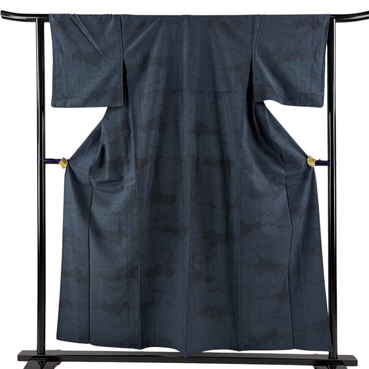 【美品】 紬 身丈161.5cm 裄丈65.5cm 正絹 秀品 【中古】 美品】 紬 身丈161.5cm 裄丈63cm S 袷 青灰色 正絹 秀品 一つ紋｜中古