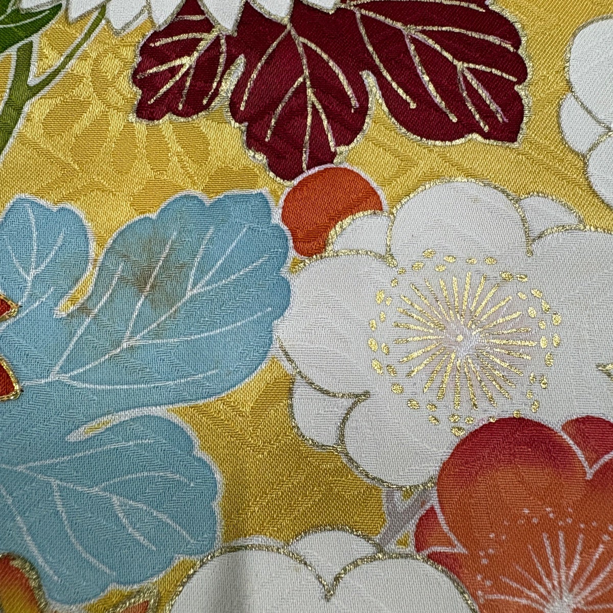 本日限定お値下げ！振袖フルセット　山吹色　身丈162.5cm　裄丈67cm 振袖 身丈162cm 裄丈63.5cm S 袷 千總 落款あり 花籠 地紋 金糸 金彩