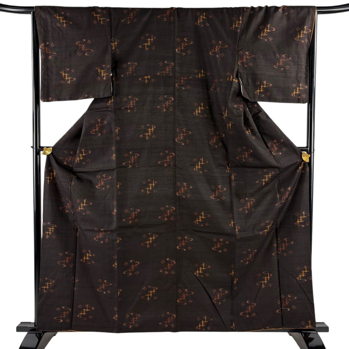 紬 身丈159.5cm 裄丈63cm 正絹 秀品 【中古】 紬 身丈159.5cm 裄丈63.5cm S 袷 縞 燕 焦茶色 正絹 名品｜中古・古着