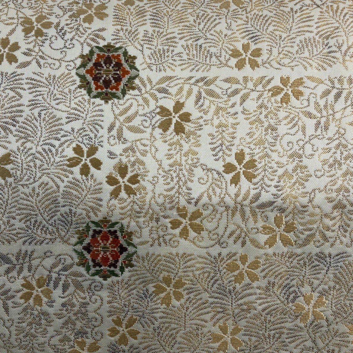 新品 正絹 名古屋帯 作家物 落款 金糸銘銀白色 墨絵流し調流水紋様 織り出し 名古屋帯 秀品 華文 桜 箔 金糸 灰色 正絹｜中古・古着・リサイクル
