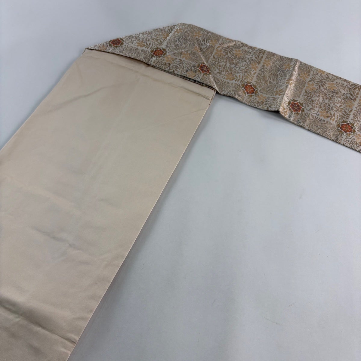 名古屋帯 秀品 華文 桜 箔 金糸 灰色 正絹｜中古・古着・リサイクル