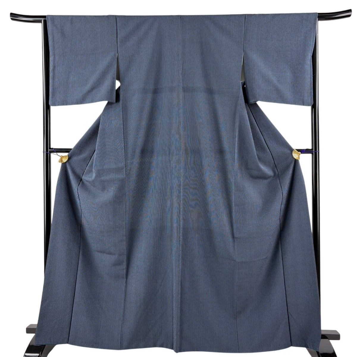 塩沢 お召し 御召 着物 中古 正絹 袷 カジュアル 曲線模様 練色 黒色 身丈161cm 裄66.5cm M きもの北條 A958-4 美品】 お召 身丈151.5cm 裄丈66.5cm M 袷 本塩沢 証紙あり 縦縞 黒灰