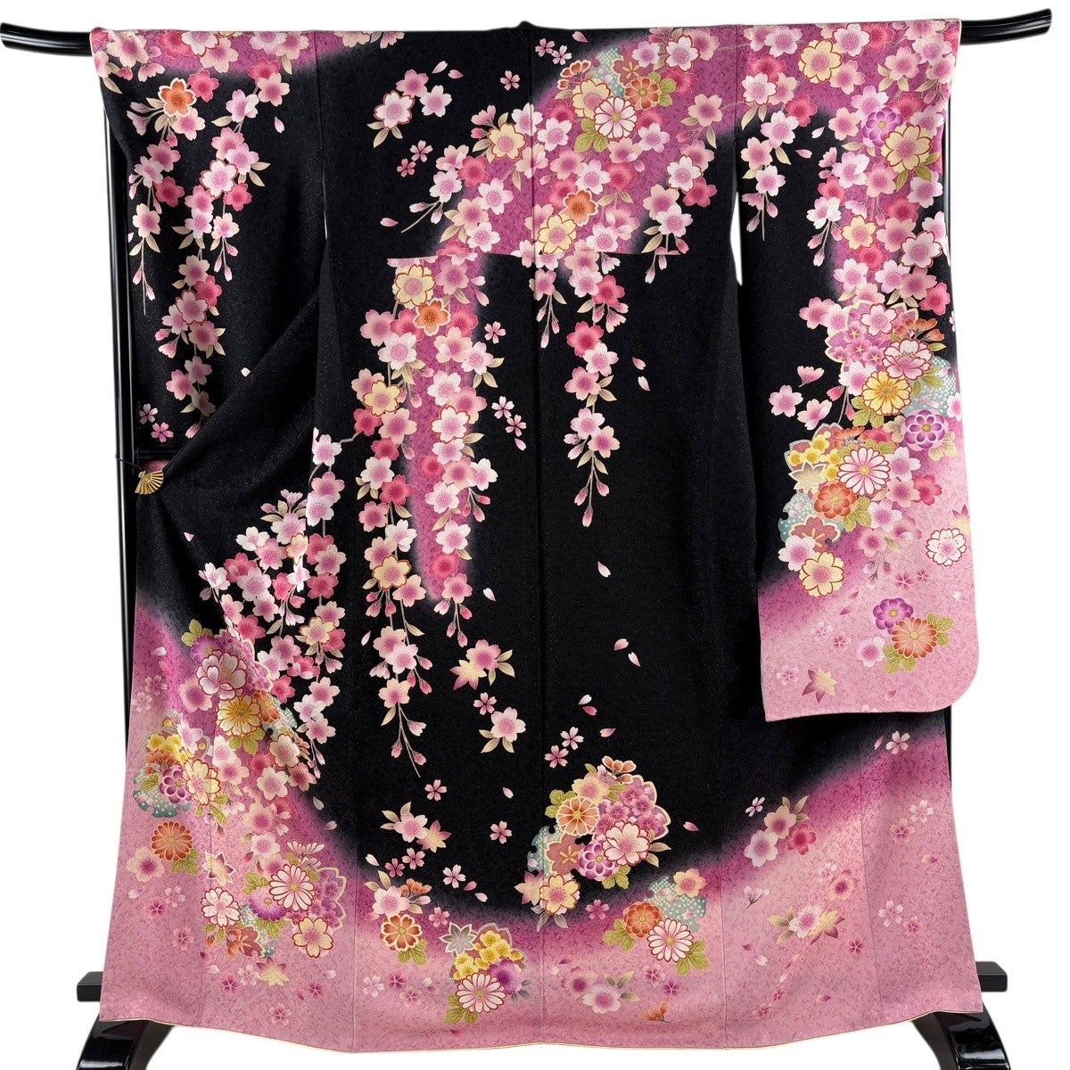 D538 振袖　枝垂れ桜　金彩　黒地　正絹　着物　袷　美品 美品】 振袖 身丈168.5cm 裄丈68cm L 袷 枝垂れ桜 草花 銀通し 箔 黒