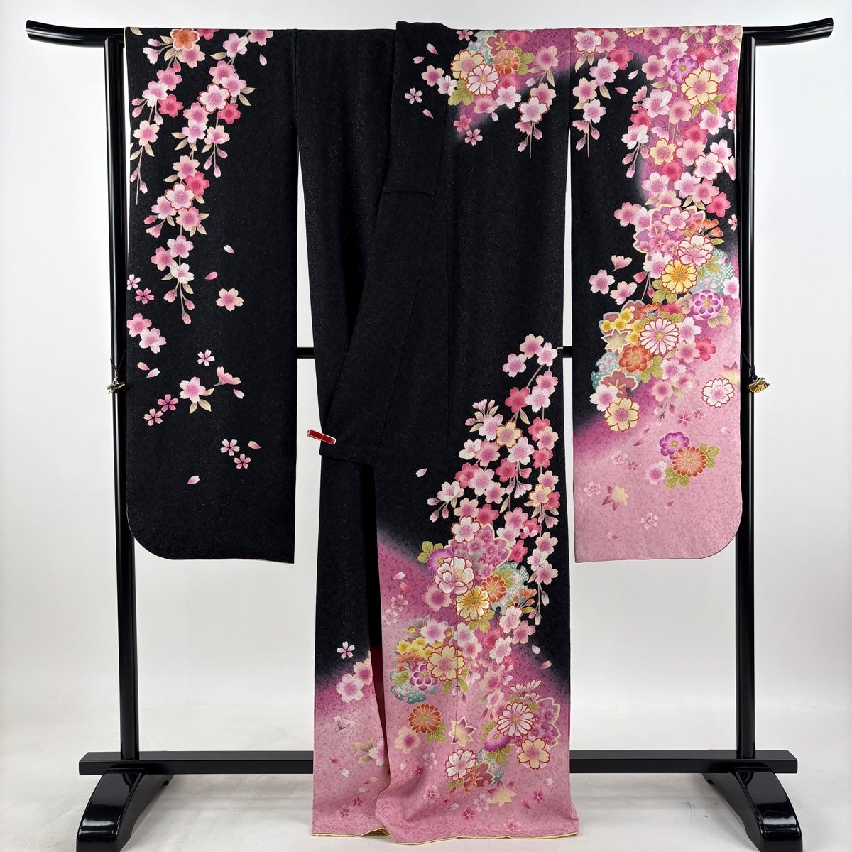 美品】 振袖 身丈168.5cm 裄丈68cm L 袷 枝垂れ桜 草花 銀通し 箔 黒