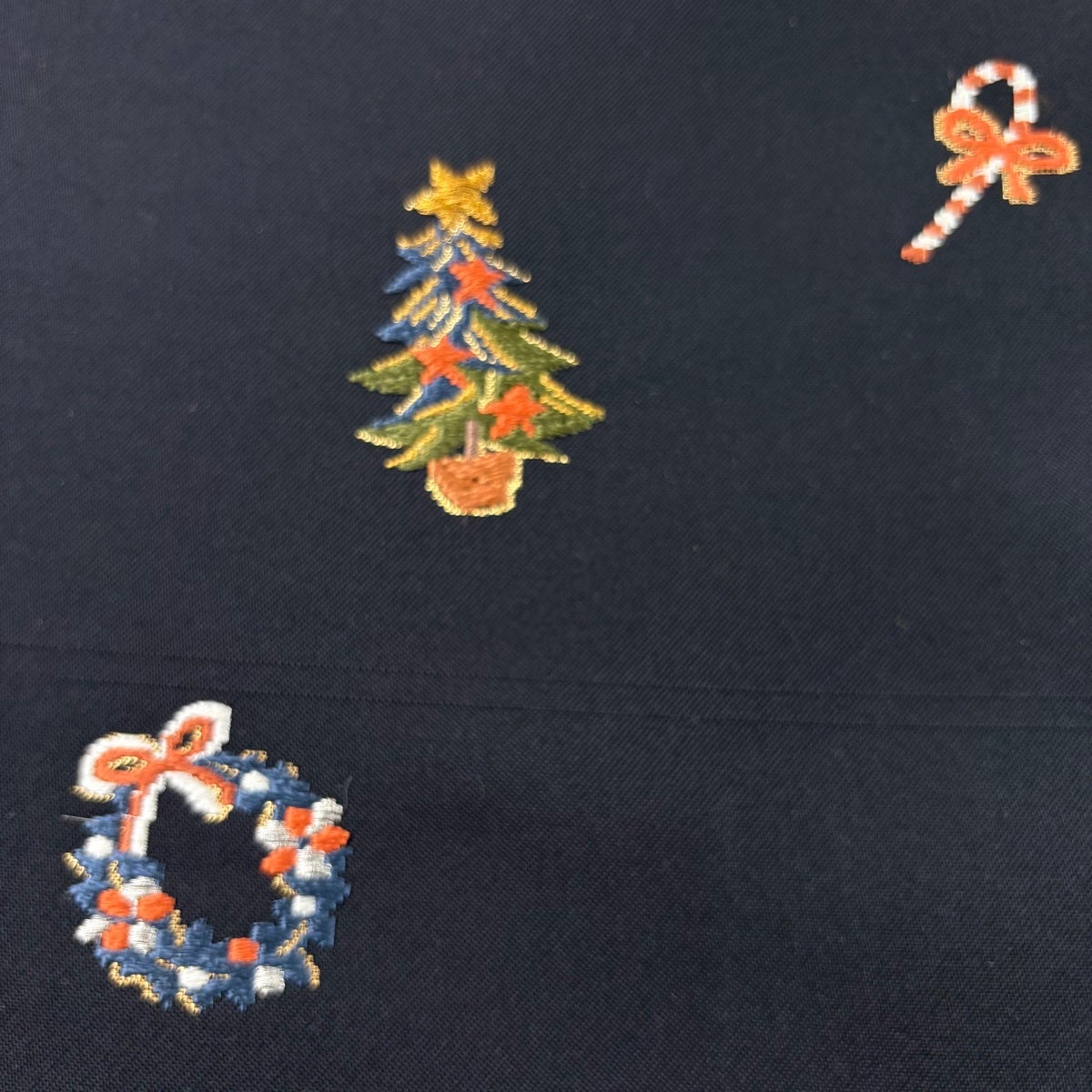 反物 逸品 帯反物 サンタ ツリー 刺繍 金糸 黒 正絹｜中古・古着
