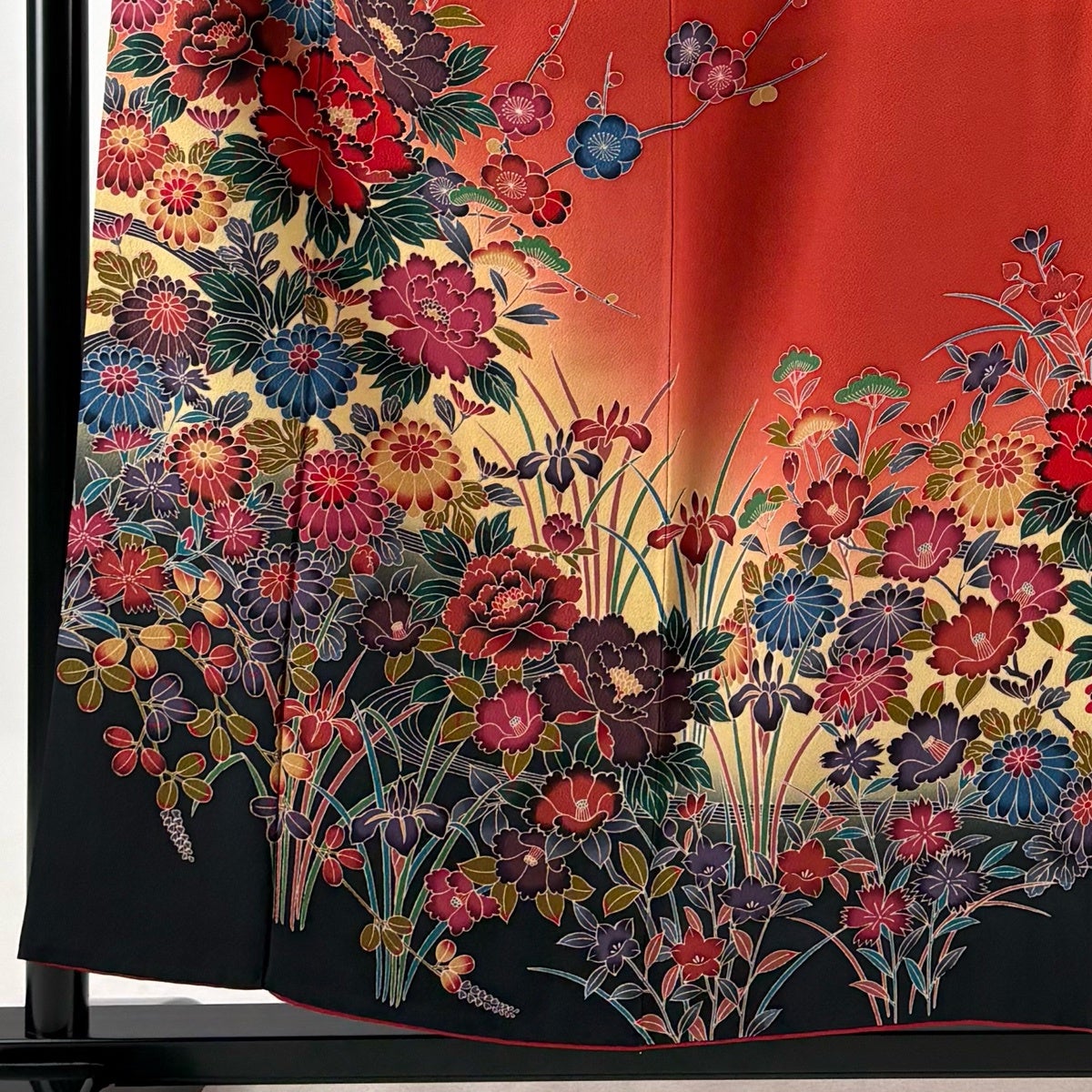 振袖 身丈156cm 裄丈64.5cm M 袷 牡丹 草花 ぼかし 朱色 正絹 名品