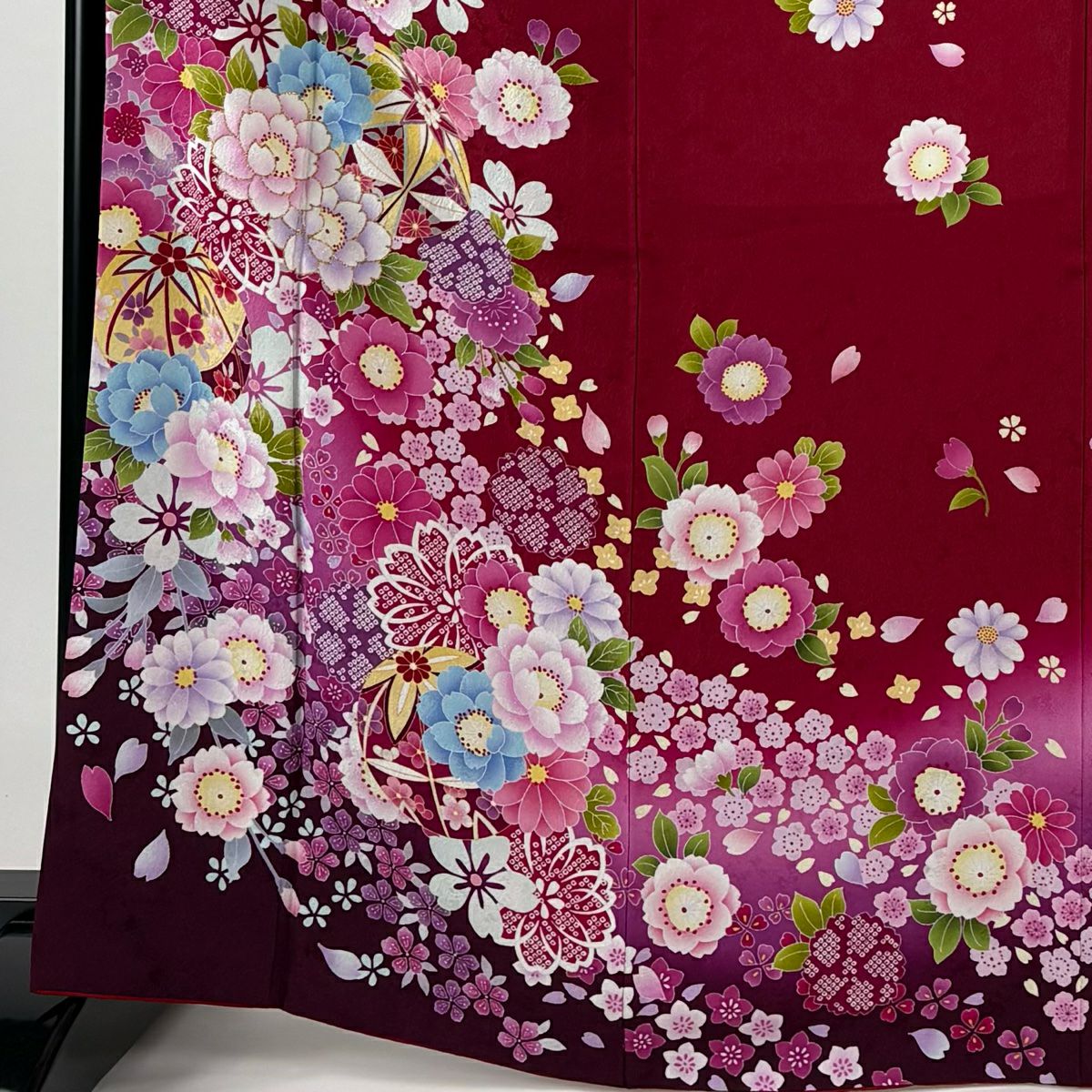 美品】 振袖 身丈168cm 裄丈70cm L 袷 鞠 桜 箔 ぼかし えんじ色 正絹