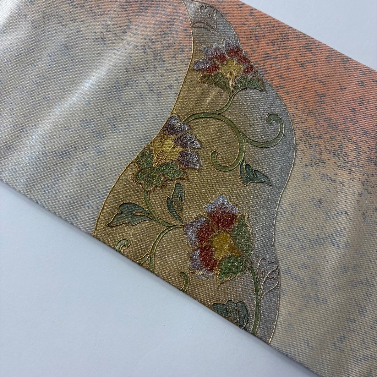 名古屋帯 秀品 華文 草花 金糸 金銀彩 ベージュ 正絹｜中古・古着