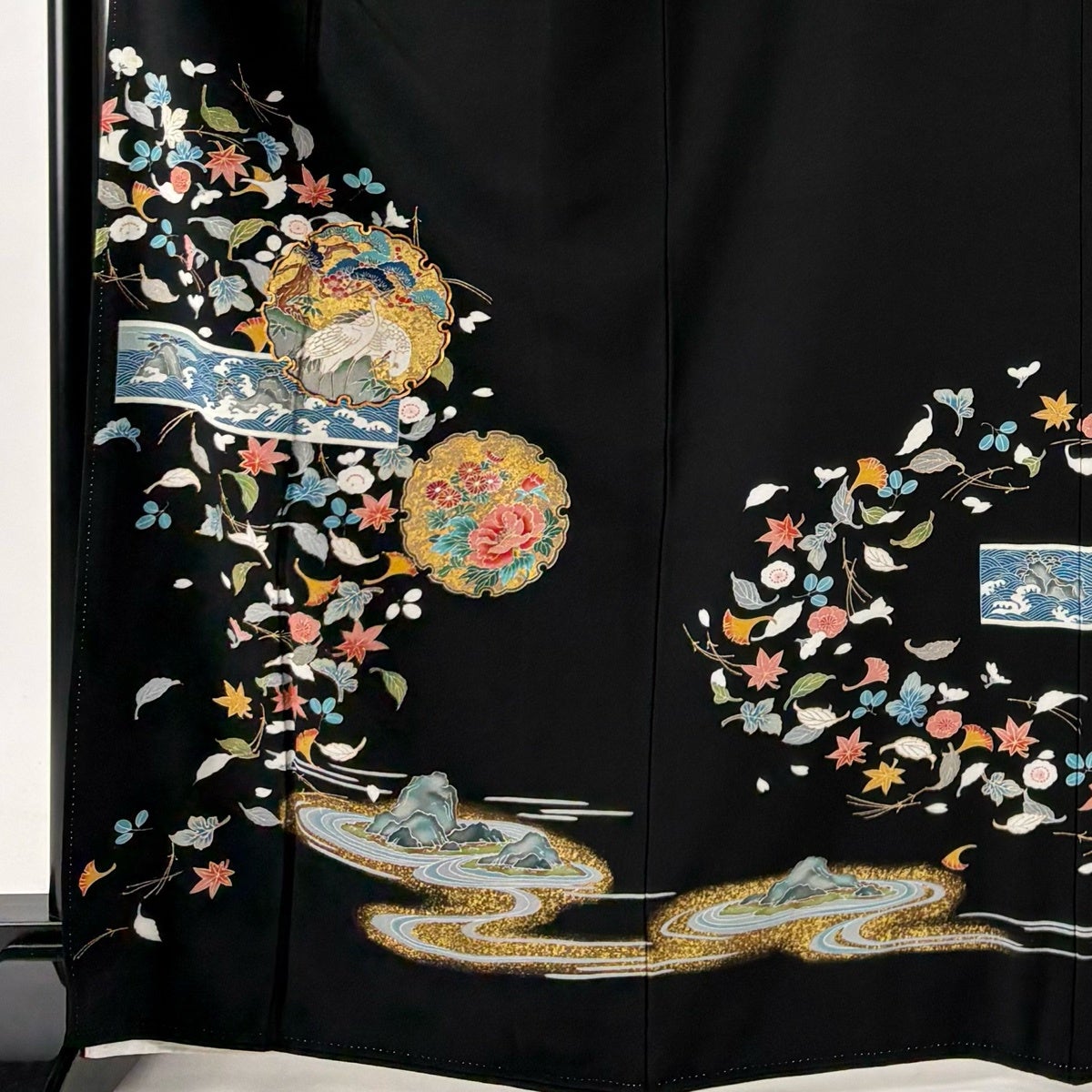 黒留袖 身丈168.5cm 裄丈68.5cm L 袷 落款あり 雪輪 花鳥 金糸 金彩 黒