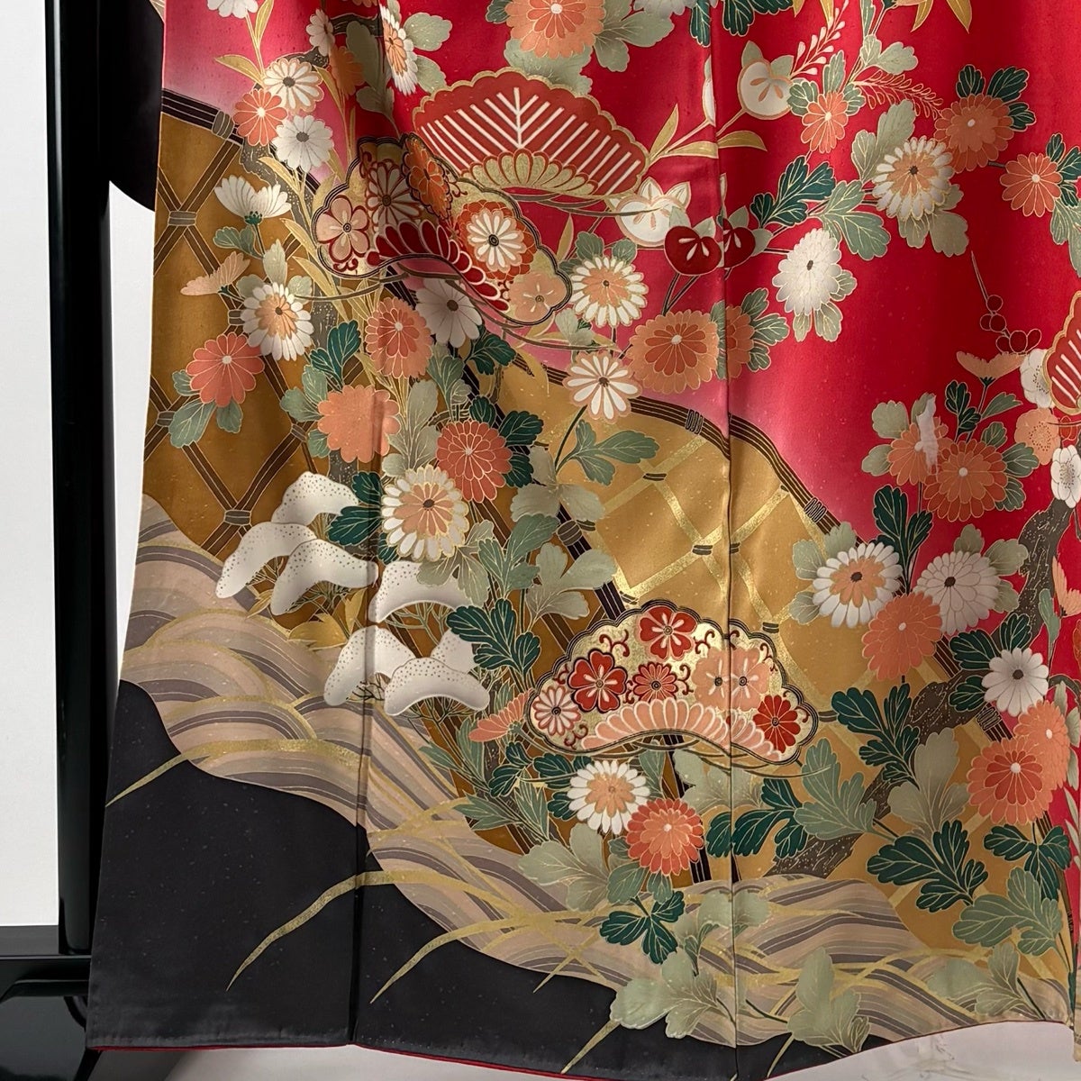 振袖 身丈162cm 裄丈65.5cm M 袷 笠松 菊 金彩 染分け 濃ピンク 正絹