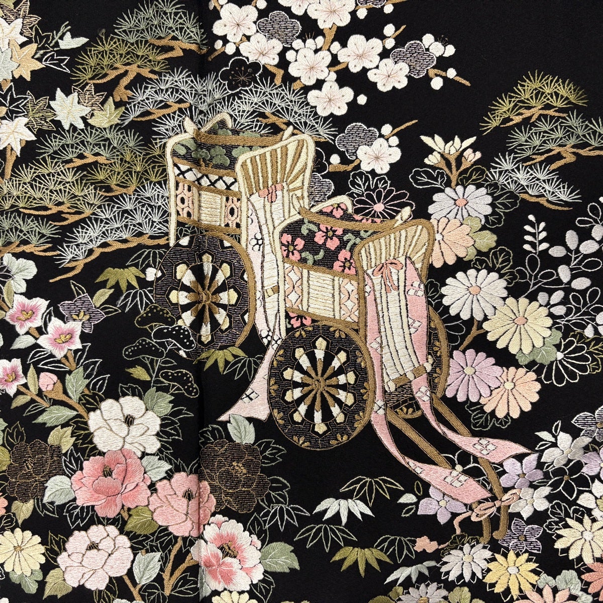 黒留袖 四点セット 銀刺繍 身丈159cm 美品】 黒留袖 身丈159cm 裄丈66cm M 袷 御所車 松竹梅 金銀糸 刺繍 黒
