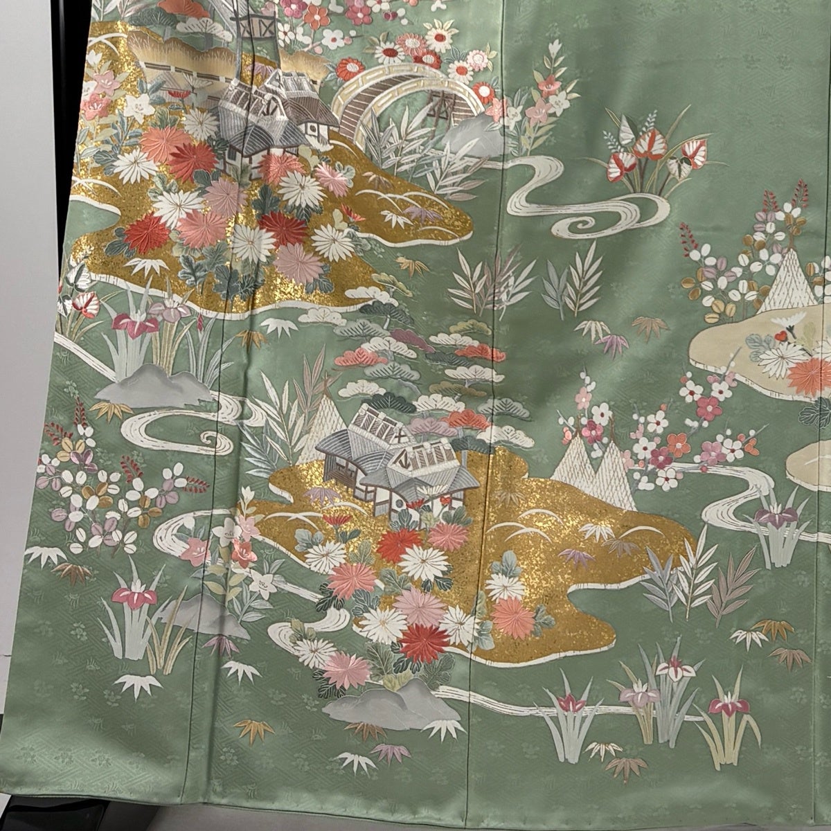 訪問着 身丈165cm 裄丈68.5cm L 袷 建物 菊 刺繍 金彩 薄緑 正絹 秀品