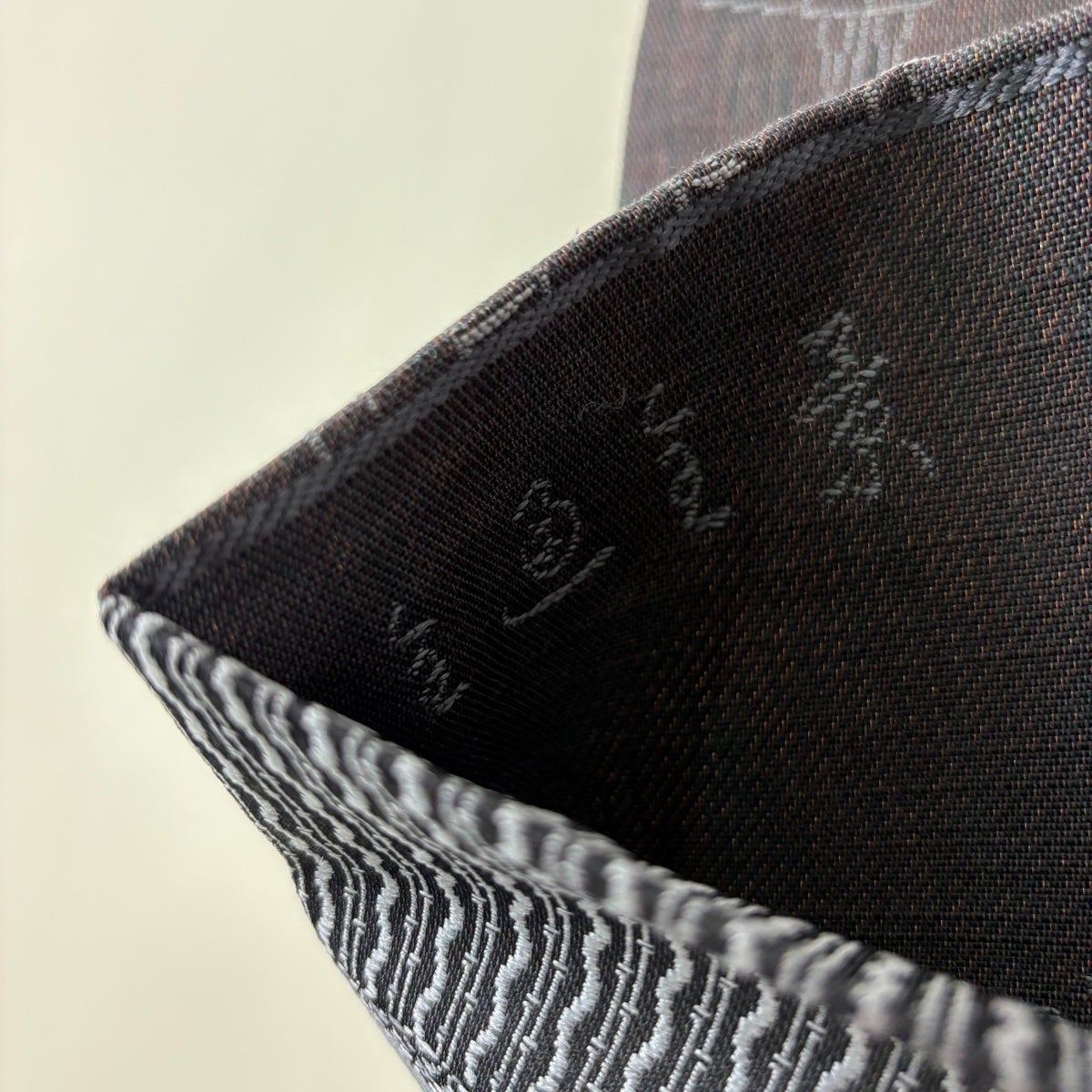 美品】 袋帯 秀品 花唐草 幾何学模様 箔 茶紫 全通 正絹｜中古・古着