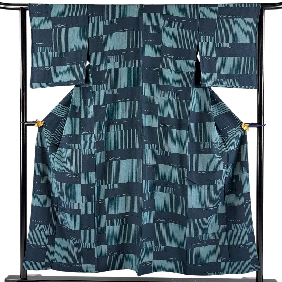 美品】 小紋 身丈157.5cm 裄丈64cm M 単衣 若松 ぼかし 焦茶色 美品】 小紋 身丈157.5cm 裄丈64cm M 単衣 若松 ぼかし 焦茶色