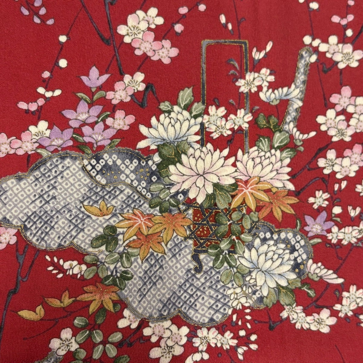 小紋 身丈159.5cm 裄丈63.5cm S 袷 花籠 雲文 金彩 濃ピンク 正絹 優品
