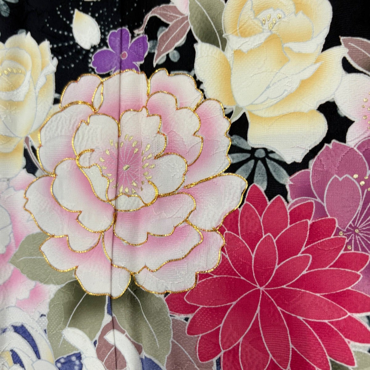 美品】 振袖 身丈170cm 裄丈69.5cm L 袷 草花 地紋 金糸 金彩 黒 正絹
