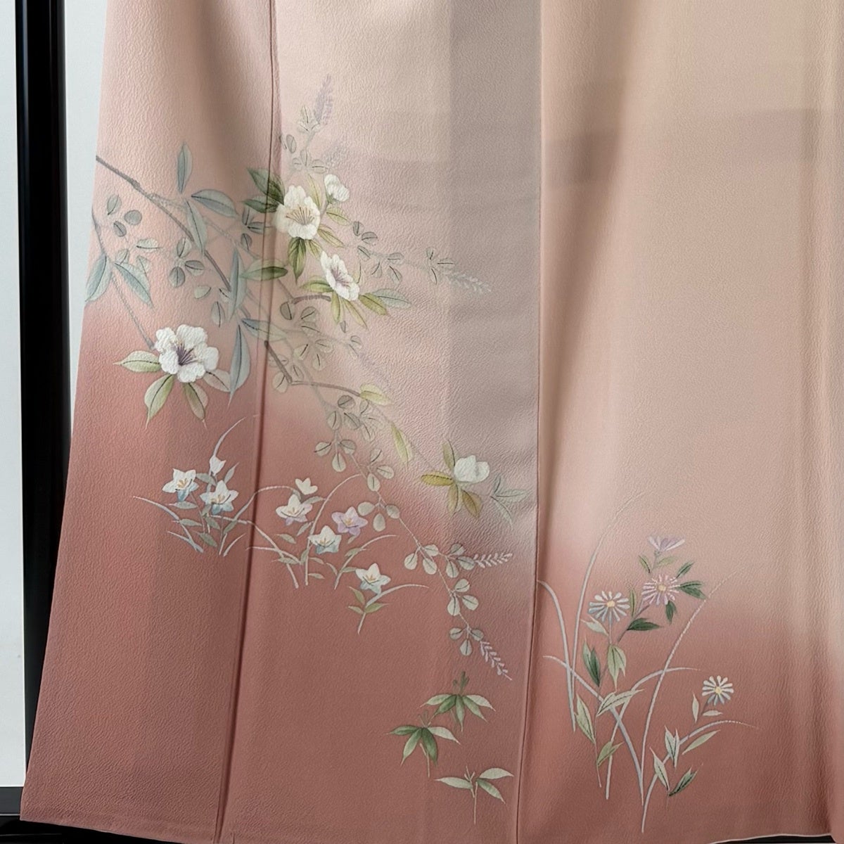 付下げ 身丈159cm 裄丈63.5cm S 袷 枝花 染め分け ぼかし 薄ピンク