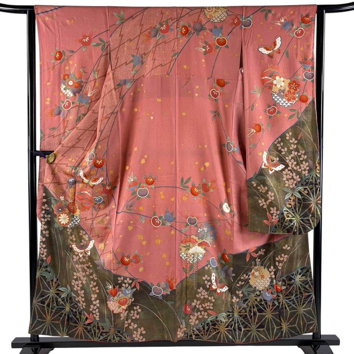 振袖 身丈158cm 裄丈63cm S 袷 草花 蝶 金糸 金彩 ピンク 正絹 秀品