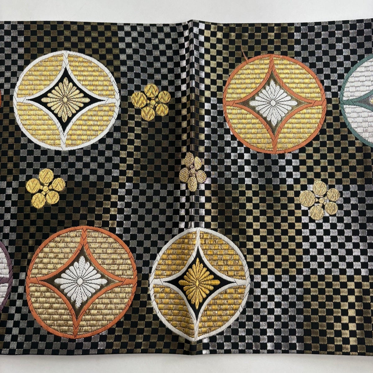 美品】 袋帯 秀品 七宝 梅鉢 唐織 金銀糸 黒 六通 正絹｜中古・古着